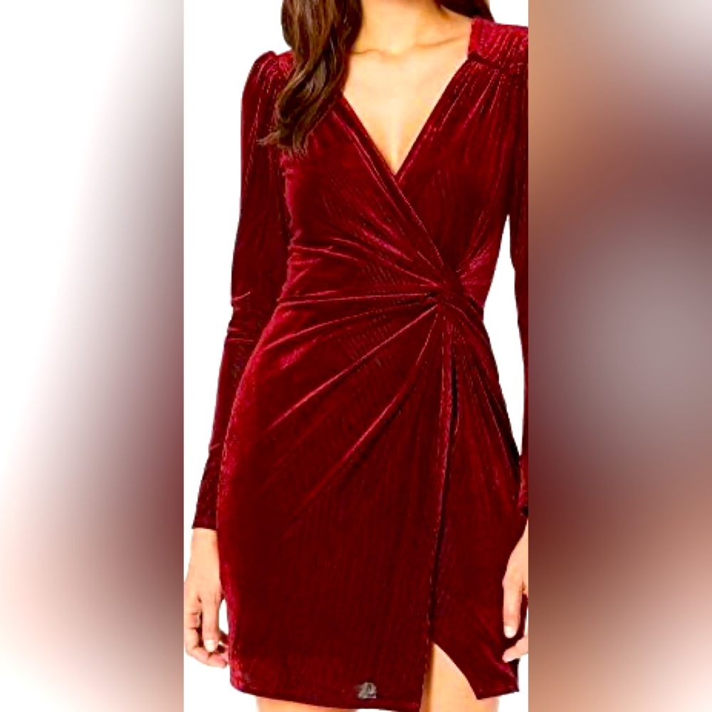Twist Front Long Sleeve Minidress
ASTR the Label